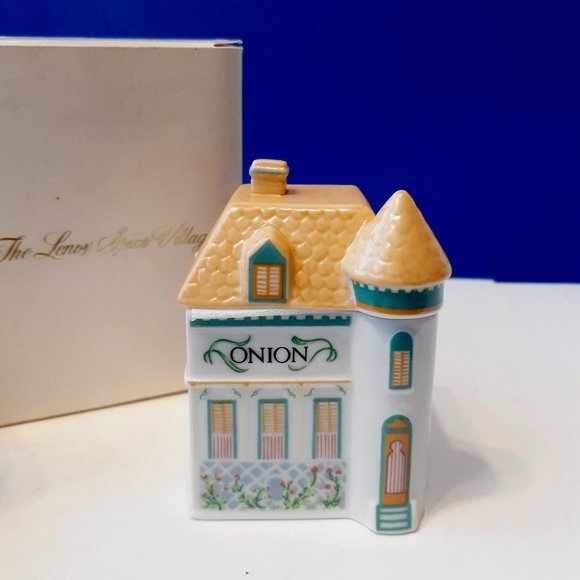 The Lenox Spice Village 1989 Porcelain House Jar Onion Vintage in box - Picture 1 of 9